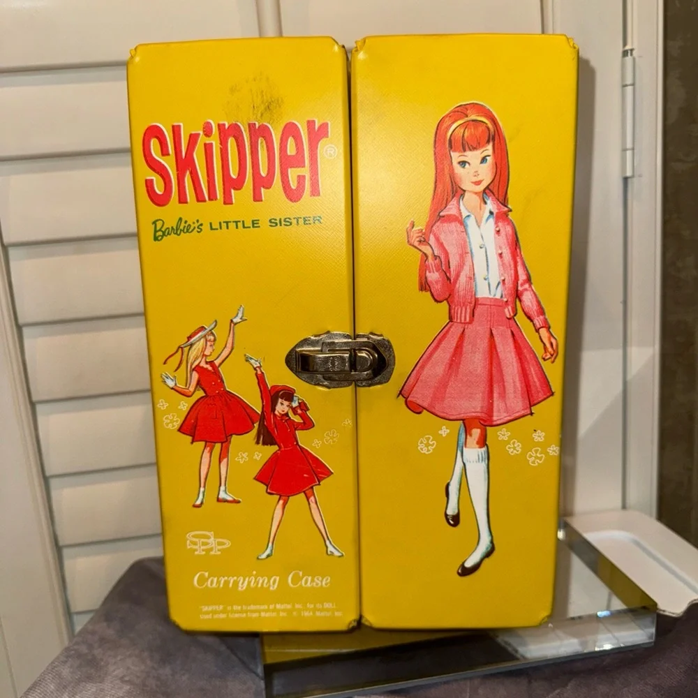 Barbie Skipper Yellow‎ Carrying Case